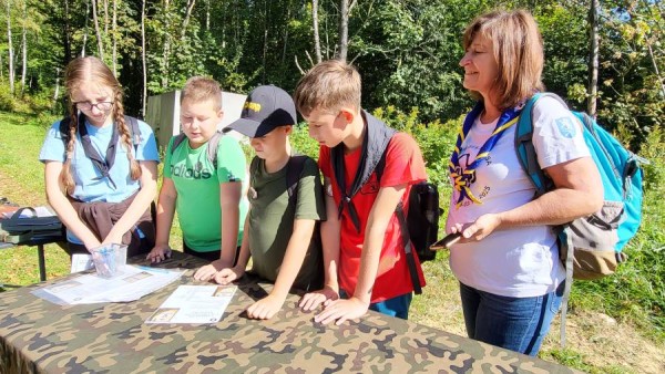 Patriotyczna gra terenowa w Jamnej z udziałem Muzeum AK