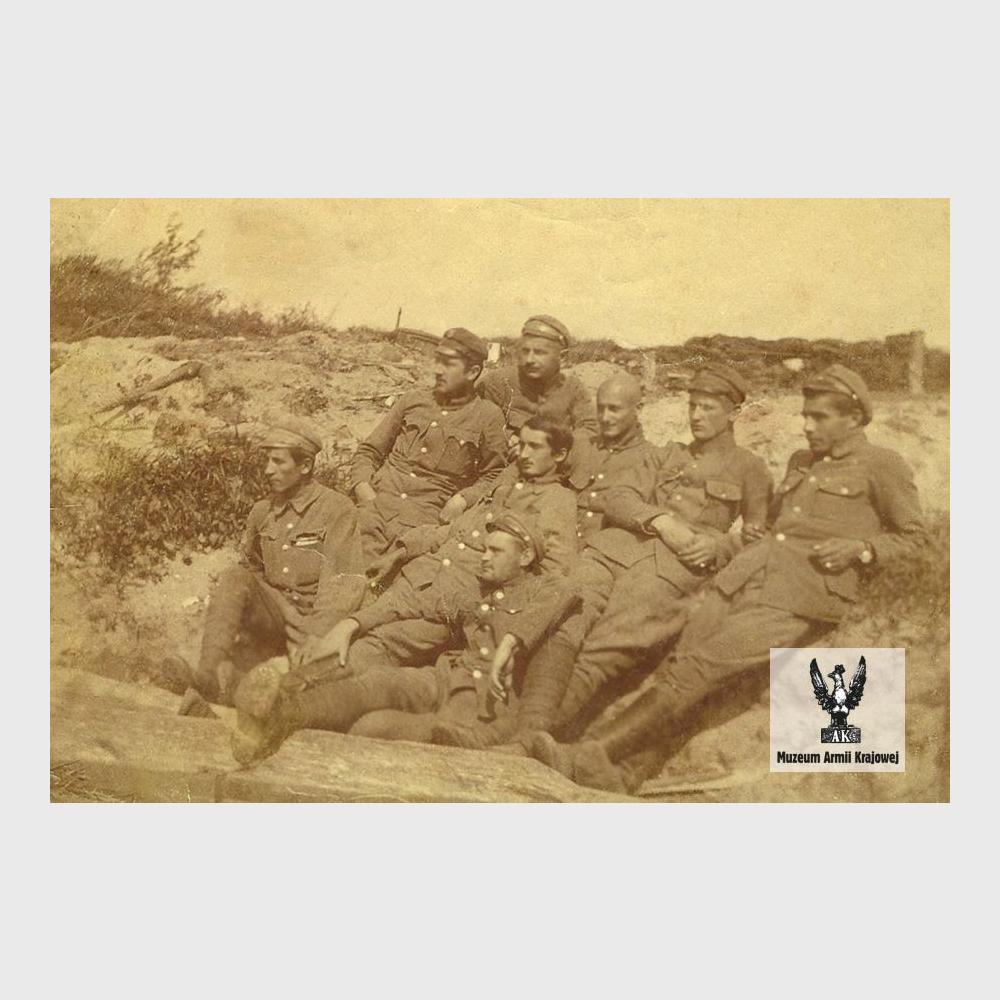 Odpoczynek. Emil Fieldorf i siedmiu żołnierzy, 1916