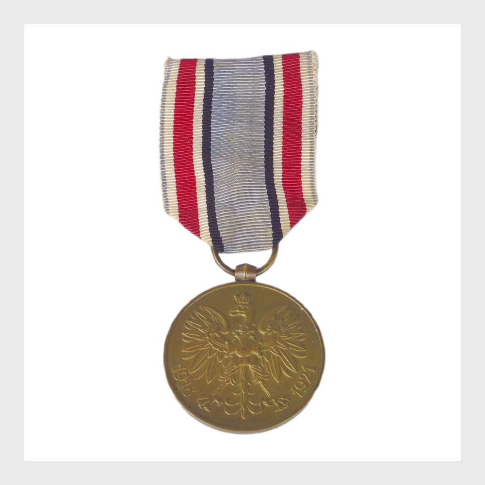 Medal Pamiątkowy za Wojnę 1918-1921 dla gen. Augusta Emila Fieldorfa 